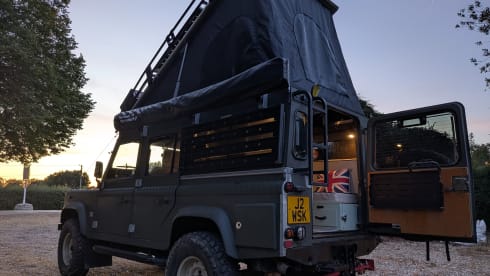 Land Rover Defender TD5 Pop-Top Overlander