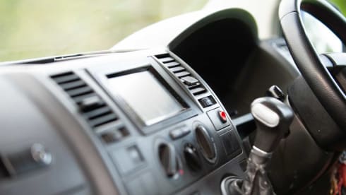 Romper Swamper – Volkswagen campervan met 2 slaapplaatsen uit 2006