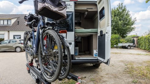 Joy – Beautiful 3p Pössl bus camper from 2020