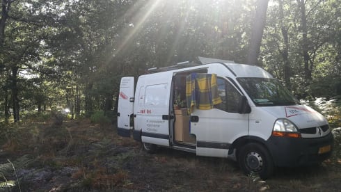 Lakshmi – Rêve d'infiltration Renault Master couvreur