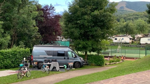 4p Adria Twin Family Van