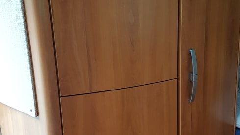 Camper – Camping-car Hymer, 2 personnes, tout équipé