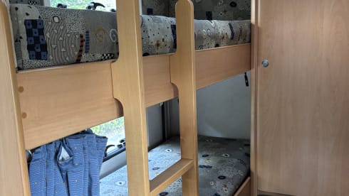 Echte gezinscamper – 6p Hymer alcove from 2000
