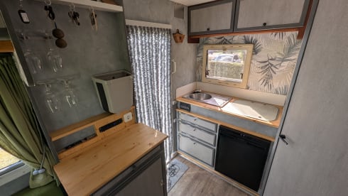 Gouwe Ouwe! – Retro, comfortable, spacious inside and compact outside.