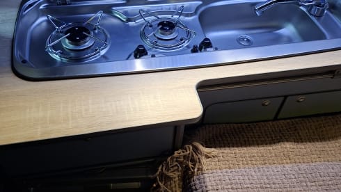 Riley – 🚐 Cozy 4-Berth VW Camper