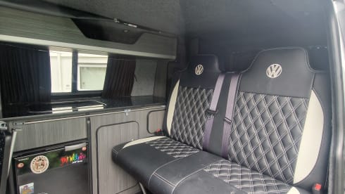Mr. Grey – 4 berth Volkswagen campervan from 2016