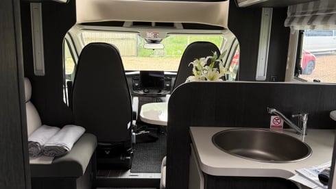 Safari – 4 berth Roller Team semi-integrated from 2025