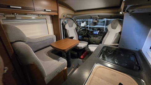 sunti  – 2p Knaus overland off grid camper 