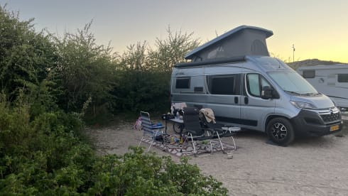 Freddy – Possl  Camperbus met Hefdak 4p