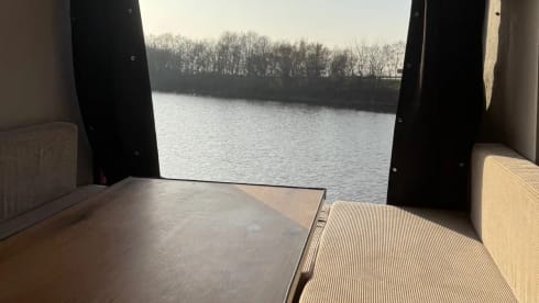 Hugo – Autarker und super ausgestatteter Camper Hugo