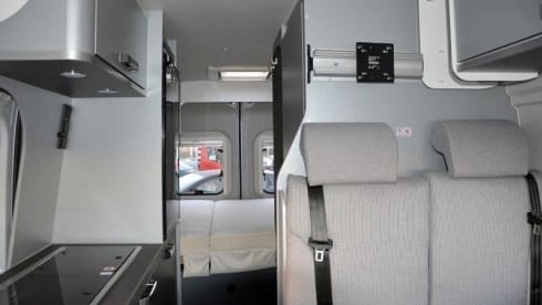 CC Coast Camper – Camper mieten: Weinsberg CaraTour mit Bad & Küche – perfekt für 2–3