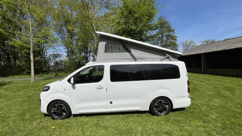 P-458-JD – 4p Fixxter campervan from 2022