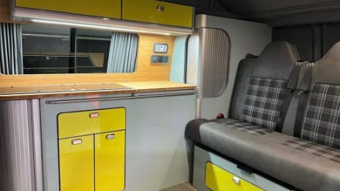 Daisy – 4 berth Volkswagen Camper Van (newly converted 2022)