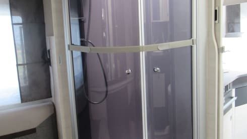 Challenger premium with central and bunk bed
