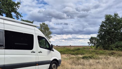 B&Bus – COZY AND COMFORTABLE VW CRAFTER CAMPER VAN