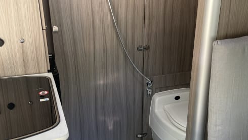 Reachervan – Two-person Mercedes-Benz Sprinter