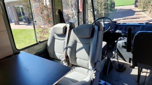 Harrie – Harrie - Fire brigade camper Mercedes 4-p