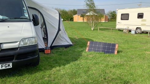 Evangeline – Refurb'd living area & washroom. Off grid option