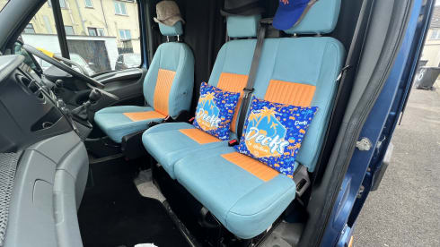 Decks – 4 berth 5 Belt Campervan