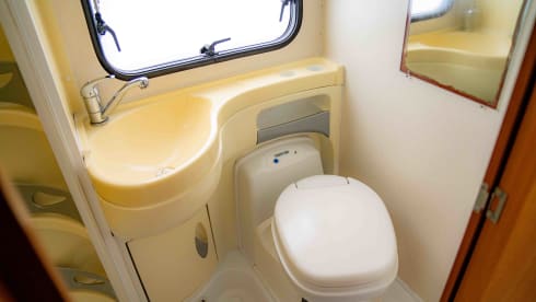 Carrie – 6 berth Fiat Ducato Carioca