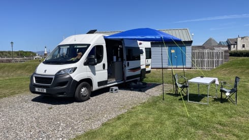 Yasmin (le Boxer!) – 3 berth 2020 Peugeot Boxer (with 2024 professional conversion)