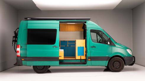 2-seater Mercedes-Benz bus from 2009