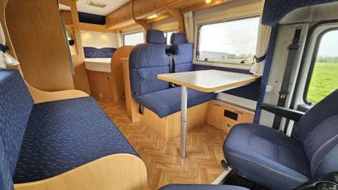 Skulp – Alkoof gezinscamper Skulp 128PK zonnepanelen