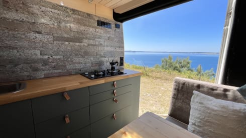 Monti – On an adventure with our converted camper bus!