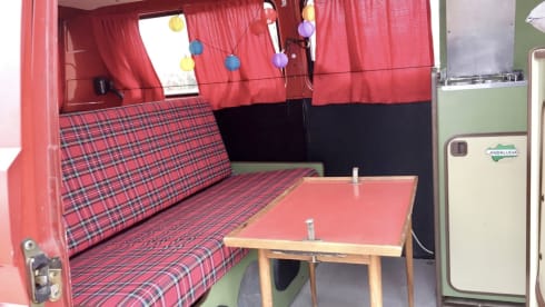 Cherry – Volkswagen Westfalia T3 Combi