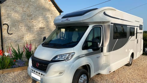 Freedom – Freedom - 5 Berth Motorhome 