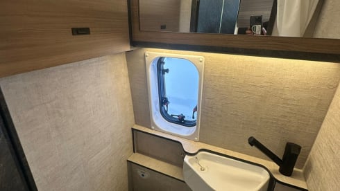 Nr. 7 – Rimor van single beds