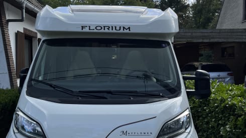 Florium – Luxury camper for 2 people (2020) from the Fleurette class segment!