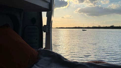 Charmant camping-car pour 2 personnes – entièrement équipé et prêt pour l'aventure