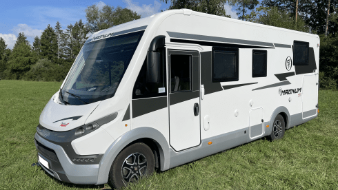 Oscar – Camping-Car Intégral 5 Places Boîte Auto Airco Bruxelles