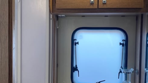 Carefree on the road with Fiat Mc Louis mobile home