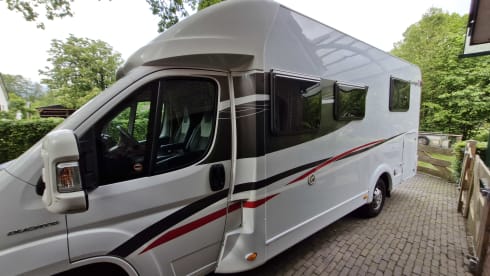 Sunny – Very complete Sunlight camper