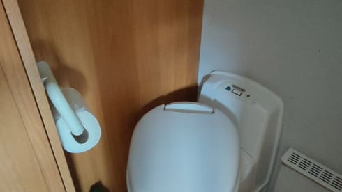 Flair liner – 4p Niesmann + Bischoff integrated uit 1994