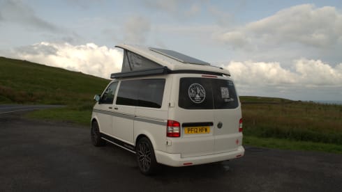 Mabel – 4 berth Volkswagen campervan from 2012