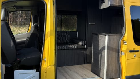 BumbleBee – 4 berth Mercedes-Benz campervan from 2015