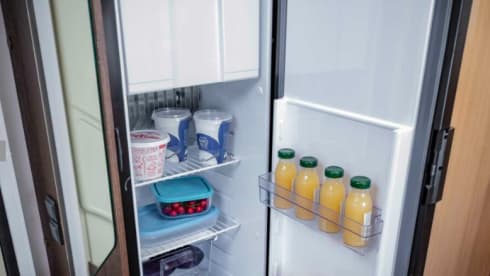 007 – Neuer Luxus-Teilintegrierter 2022 - McLouis Souvereign 473