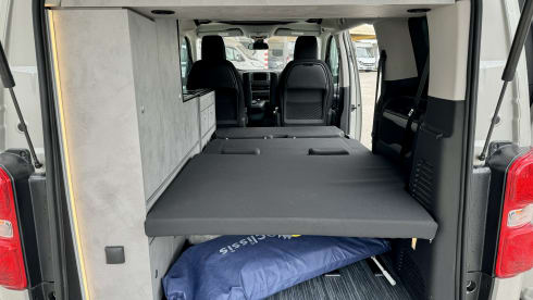TRAVEL A-CROSS – City Van Cross Camp Flex