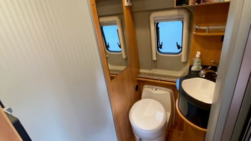Bus camper PÖSSL, 2 length beds, 2 seats