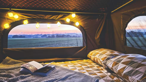 Ben Nevis – 4 berth Defender 110 Campervan 