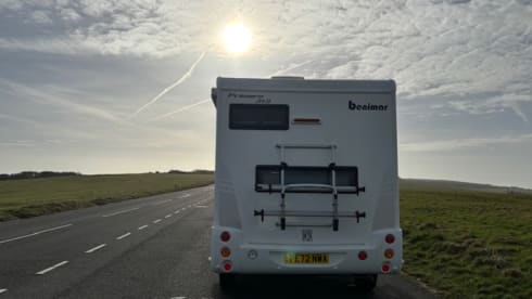 Beni – 6 Berth / 6 Seatbelt Benimar Primero 313