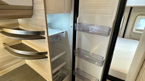 2p Knaus bus from 2024 automatic