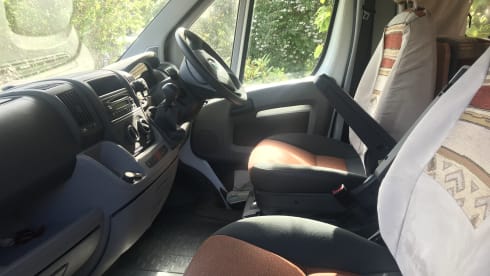 Big Bertha – Sea Newlife, Edinburgh (Fiat Ducato) sleeps upto 7, 5 is super comfortable