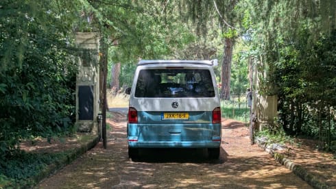 4p Volkswagen campervan uit 2019