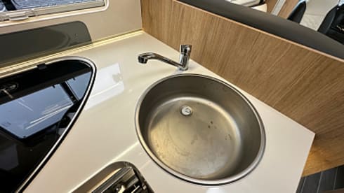 Tranquil – 6 berth Autoroller Luxury 707 Auto Brand new from 2025