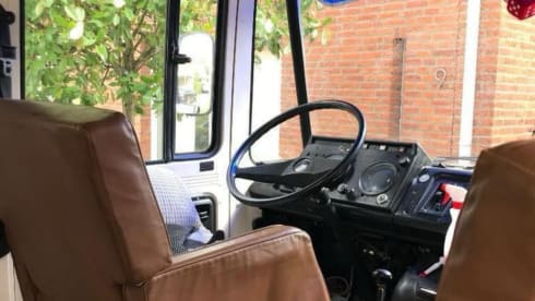 p Mercedes-Benz campervan from 1984