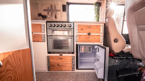 Pablo – Fire brigade bus & sturdy camper for your next adventure